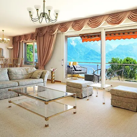 Appt Central 3 Bedroom, 2 Bath & 1 Separate Toilet *